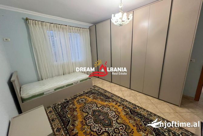 Shtepi me qera Apartament ne Tirane, 2+1, Mobilimi E mobiluar, Pagesa 500  Euro.