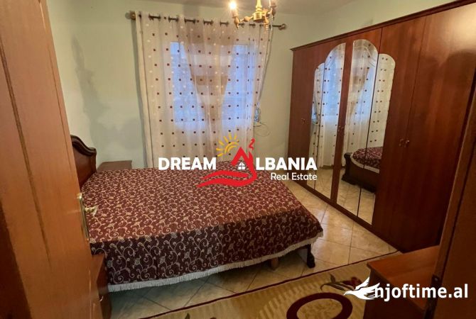 Shtepi me qera Apartament ne Tirane, 2+1, Mobilimi E mobiluar, Pagesa 500  Euro.