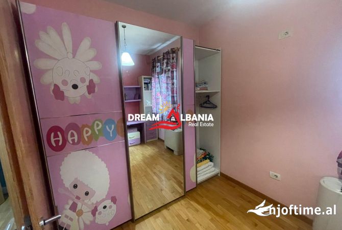 Shtepi me qera Duplex(shtepi me 2 kate) ne Tirane, 3+1, Mobilimi E mobiluar, Pagesa 1,350  Euro.