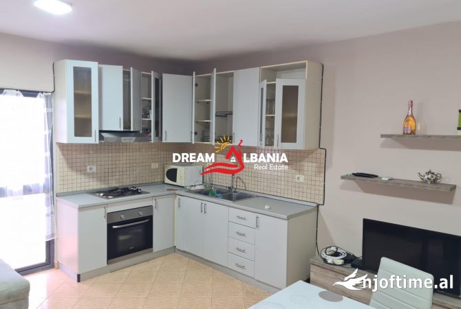 Shtepi ne shitje Apartament ne Tirane, 1+1, Mobilimi E mobiluar, Pagesa 76,000  Euro.