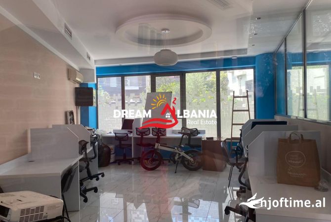 Ambient biznesi me qera 3+1 ne Tirane - 900 Euro
