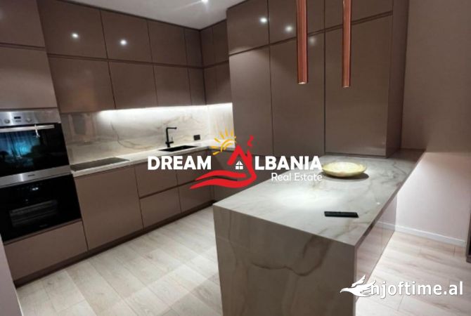 Shtepi me qera 2+1 ne Tirane - 1,800 Euro