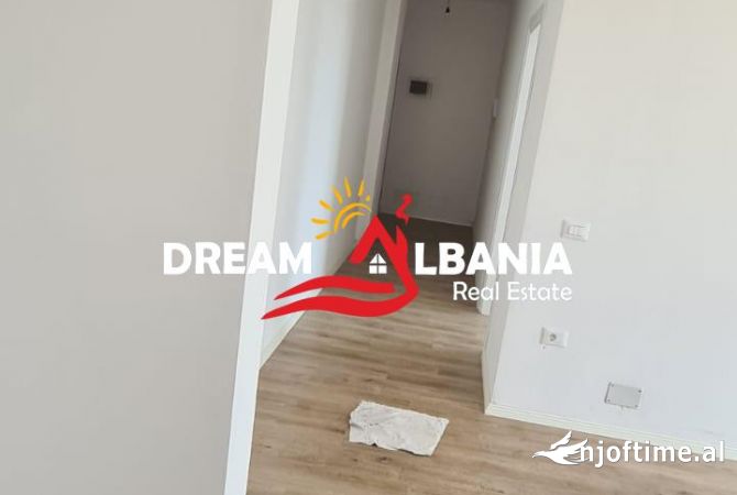 Ambient Zyrash me Qera ne Afersi te Bulevardit te Ri ne Tirane (ID 42611240)