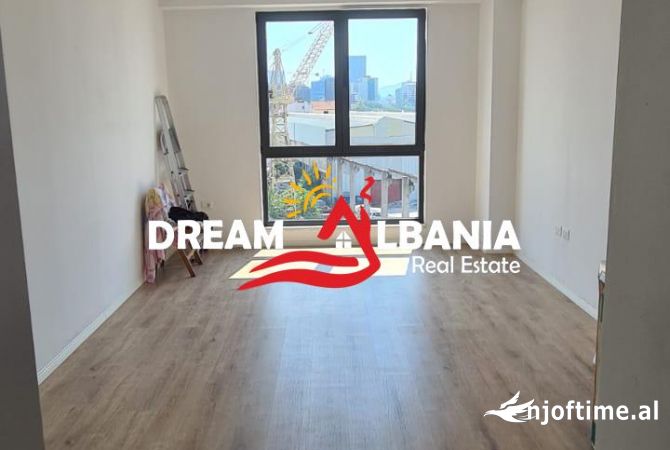 Ambient biznesi me qera 3+1 ne Tirane - 600 Euro