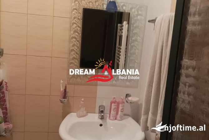 Shtepi me qera Apartament ne Tirane, 2+1, Mobilimi E mobiluar, Pagesa 500  Euro.