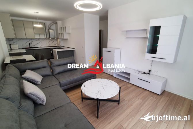 Shtepi me qera Apartament ne Tirane, 2+1, Mobilimi E mobiluar, Pagesa 650  Euro.