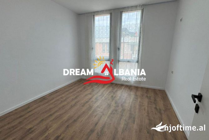 Shtepi ne shitje Apartament ne Tirane, 1+1, Mobilimi Bosh, pa mobiluar, Pagesa 96,500  Euro.