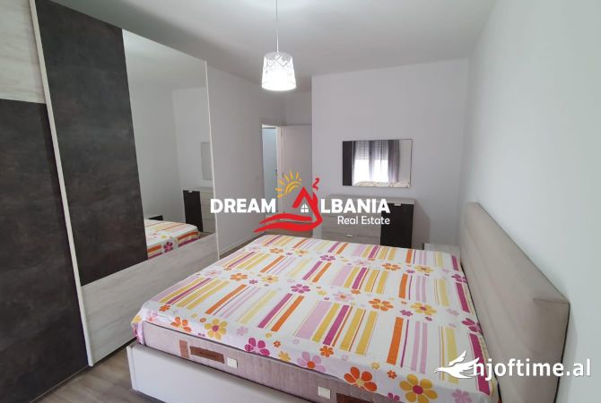 Shtepi me qera Apartament ne Tirane, 2+1, Mobilimi E mobiluar, Pagesa 650  Euro.