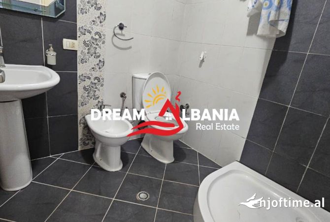 Shtepi me qera Apartament ne Tirane, 2+1, Mobilimi E mobiluar, Pagesa 50,000  Leke.