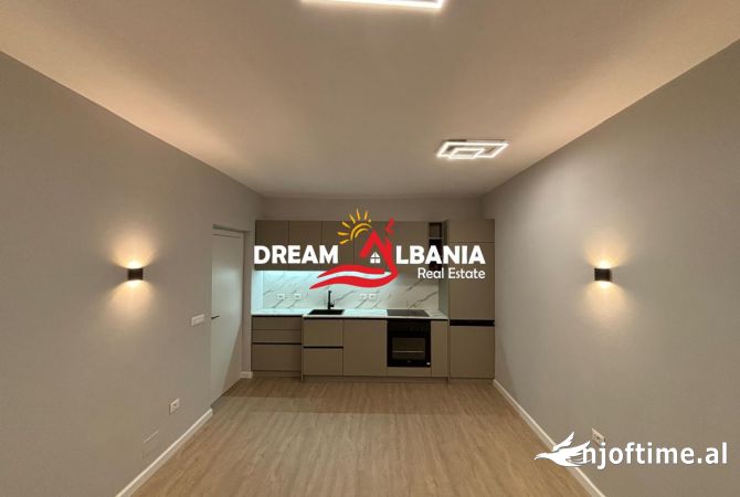 Ambient biznesi me qera 3+1 ne Tirane - 70,000 Leke