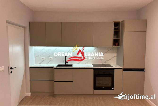 Ambient biznesi me qera 3+1 ne Tirane - 70,000 Leke