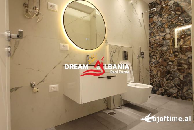 Shtepi ne shitje Apartament ne Tirane, 2+1, Mobilimi Bosh, pa mobiluar, Pagesa 210,000  Euro.