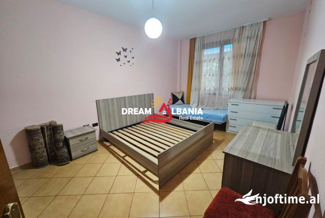 Shtepi me qera Apartament ne Tirane, 2+1, Mobilimi E mobiluar, Pagesa 40,000  Leke.