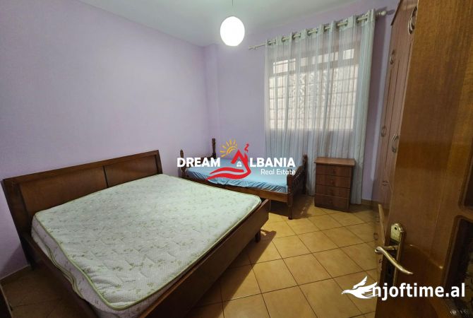 Shtepi me qera Apartament ne Tirane, 2+1, Mobilimi E mobiluar, Pagesa 40,000  Leke.