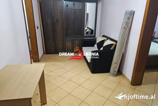 Shtepi me qera Apartament ne Tirane, 2+1, Mobilimi E mobiluar, Pagesa 40,000  Leke.