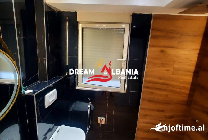 Shtepi me qera Apartament ne Tirane, 2+1, Mobilimi Bosh, pa mobiluar, Pagesa 60,000  Leke.