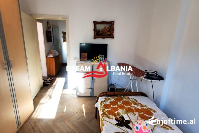 Shtepi me qera Apartament ne Tirane, 2+1, Mobilimi E mobiluar, Pagesa 460  Euro.
