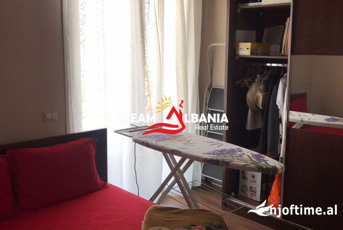 Shtepi ne shitje Apartament ne Tirane, 2+1, Mobilimi E mobiluar, Pagesa 103,000  Euro.