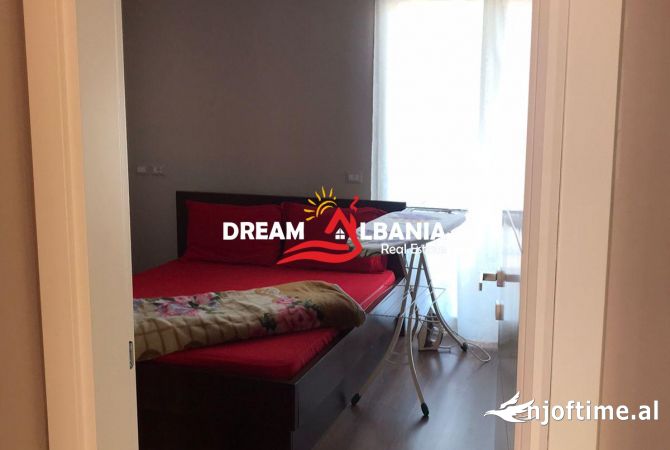 Shtepi ne shitje Apartament ne Tirane, 2+1, Mobilimi E mobiluar, Pagesa 103,000  Euro.