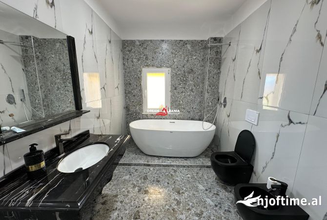 Shtepi me qera 3+1 ne Tirane - 1,100 Euro