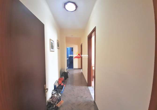 Shtepi ne shitje  ne Tirane, 2+1, Mobilimi E mobiluar, Pagesa 114,000  Euro.
