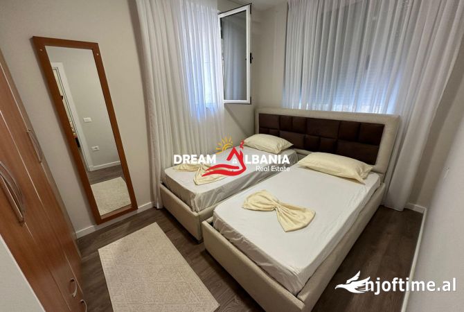 Shtepi ne shitje Apartament ne Tirane, 2+1, Mobilimi E mobiluar, Pagesa 185,000  Euro.