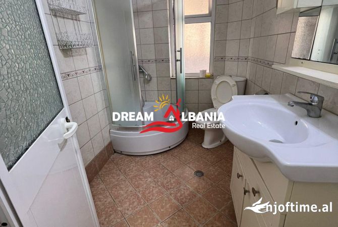 Shtepi ne shitje Apartament ne Tirane, 1+1, Mobilimi E mobiluar, Pagesa 90,000  Euro.