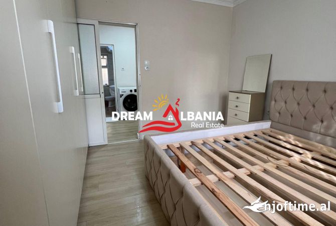 Shtepi ne shitje Apartament ne Tirane, 1+1, Mobilimi E mobiluar, Pagesa 90,000  Euro.
