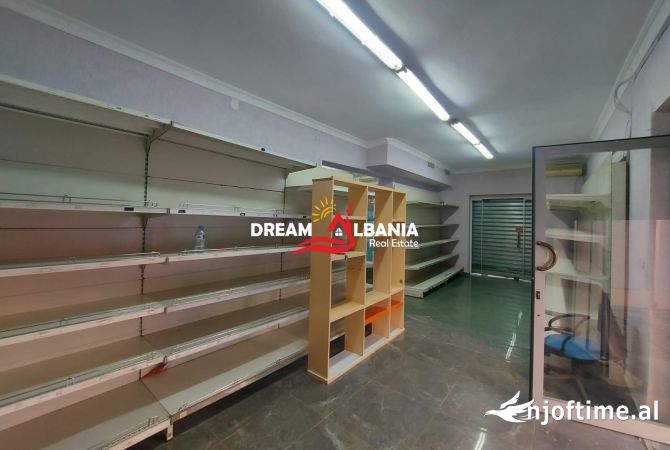 Ambient biznesi me qera 3+1 ne Tirane - 475 Euro