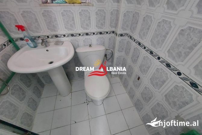 Jepet me qera ambjent zyre tek Rruga e Kavajes (ID 4261837)