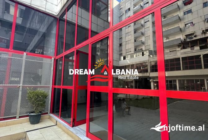 Ambient biznesi me qera 1+1 ne Tirane - 50,000 Leke