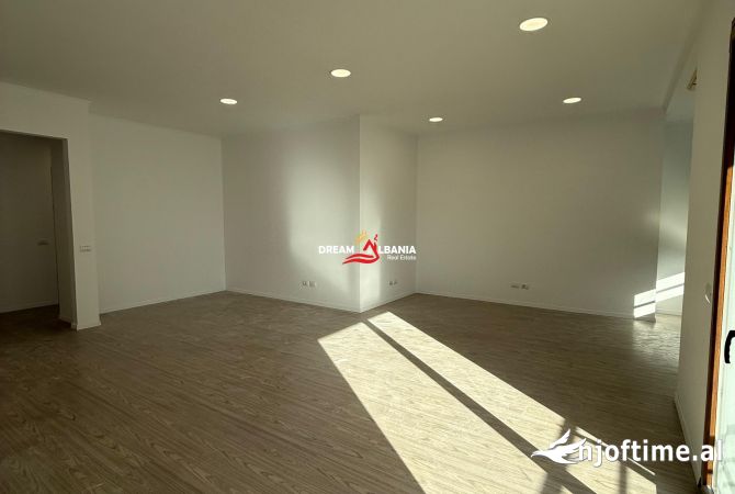 Ambient biznesi me qera 3+1 ne Tirane - 250,000 Leke