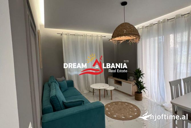 Shtepi me qera 2+1 ne Tirane - 750 Euro