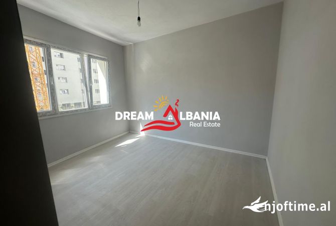 Ambient biznesi me qera 3+1 ne Tirane - 450 Euro