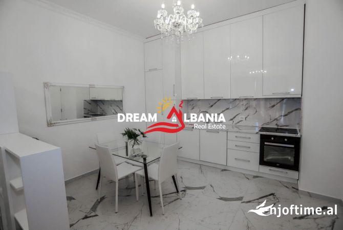 Shtepi me qera Apartament ne Tirane, 1+1, Mobilimi E mobiluar, Pagesa 80,000  Leke.