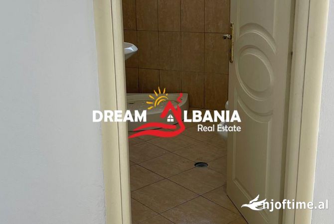 Shtepi ne shitje Apartament ne Tirane, 1+1, Mobilimi Bosh, pa mobiluar, Pagesa 85,000  Euro.