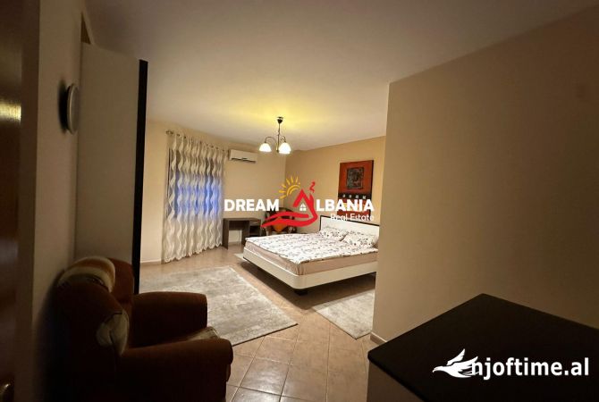 Shtepi me qera Apartament ne Tirane, 2+1, Mobilimi E mobiluar, Pagesa 600  Euro.