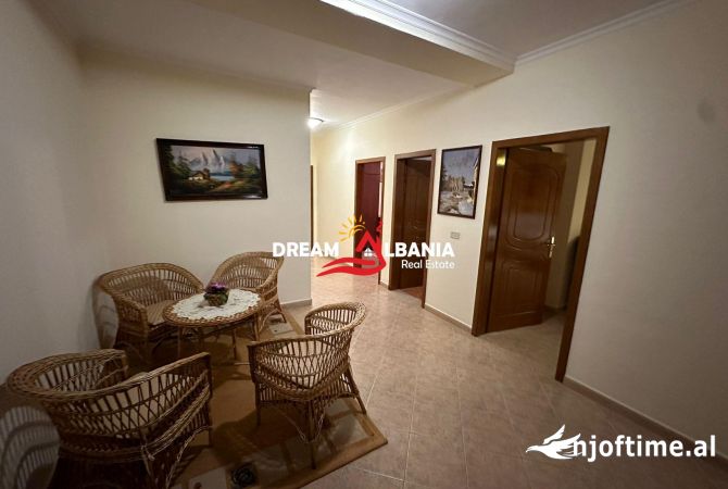 Shtepi me qera Apartament ne Tirane, 2+1, Mobilimi E mobiluar, Pagesa 600  Euro.