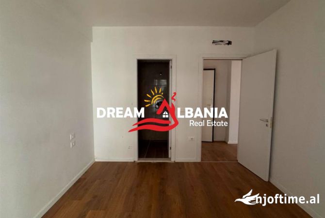 Ambient biznesi me qera 3+1 ne Tirane - 600 Euro