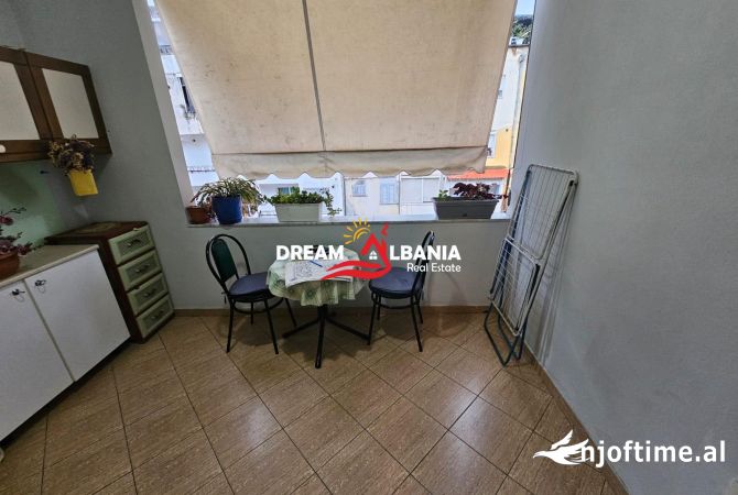 Shtepi ne shitje Apartament ne Tirane, 3+1, Mobilimi E mobiluar, Pagesa 250,000  Euro.