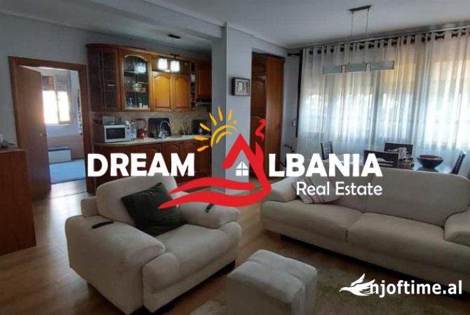 Shtepi me qera 2+1 ne Tirane - 800 Euro