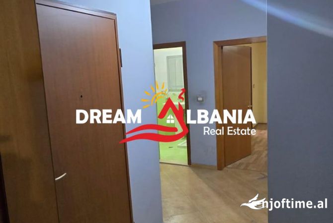 Shtepi ne shitje Apartament ne Tirane, 2+1, Mobilimi Bosh, pa mobiluar, Pagesa 134,000  Euro.