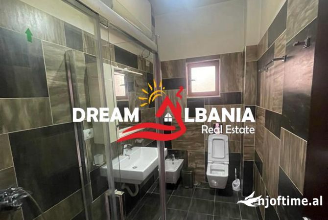 Shtepi me qera Apartament ne Tirane, 4+1, Mobilimi E mobiluar, Pagesa 1,350  Euro.
