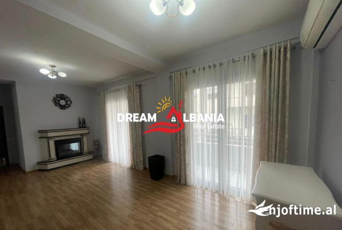 Shtepi me qera 4+1 ne Tirane - 1,350 Euro