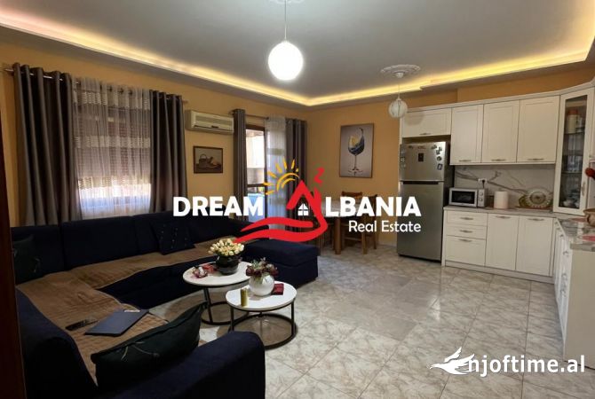 Shtepi ne shitje Apartament ne Tirane, 2+1, Mobilimi E mobiluar, Pagesa 155,000  Euro.