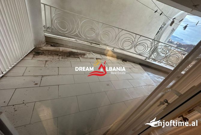 Shtepi me qera Apartament ne Tirane, 3+1, Mobilimi E mobiluar, Pagesa 700  Euro.