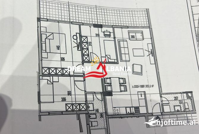 Shtepi ne shitje Apartament ne Tirane, 3+1, Mobilimi E mobiluar, Pagesa 180,000  Euro.