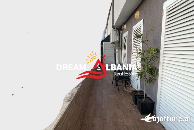 Shtepi ne shitje Apartament ne Tirane, 3+1, Mobilimi E mobiluar, Pagesa 180,000  Euro.