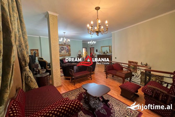 Shtepi me qera 4+1 ne Tirane - 1,300 Euro