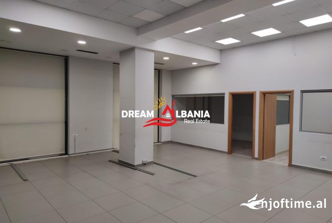 Ambient biznesi me qera 3+1 ne Tirane - 1,400 Euro